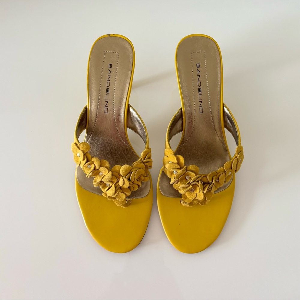 Vintage Y2K kitten heels